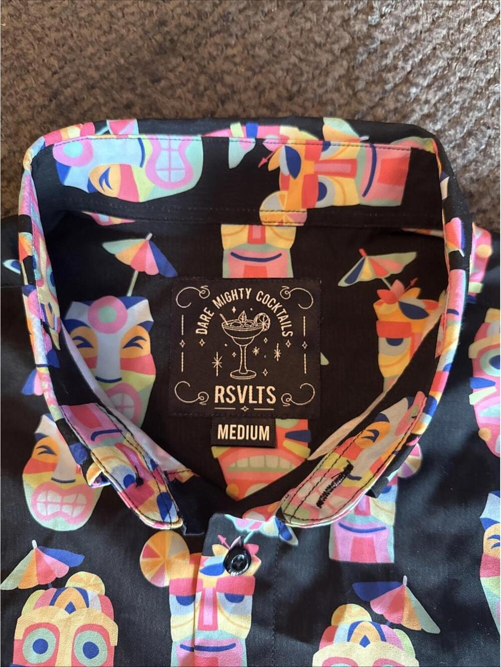 Rsvlts Mens Medium Button Up Tipsy Tiki Graphic Button Up Kunuflex Disney - Picture 2 of 14